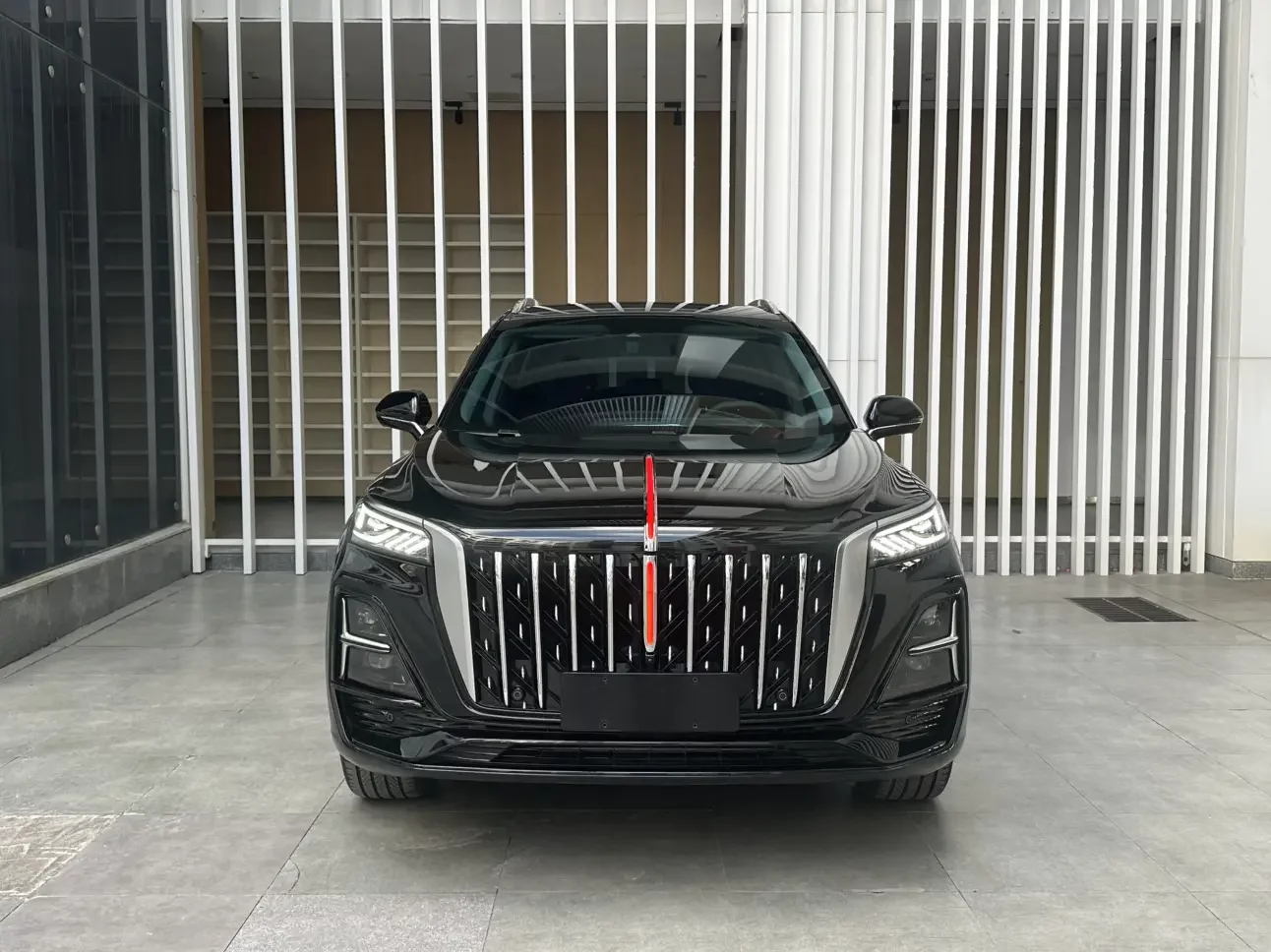 Hongqi HS5