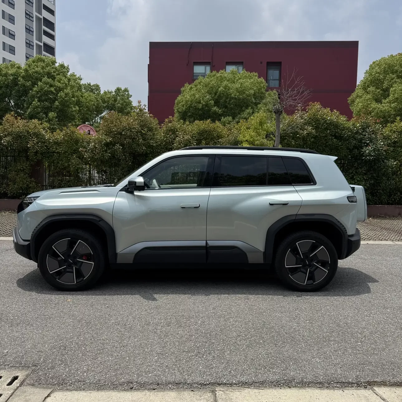 BYD Leopard Titanium 3