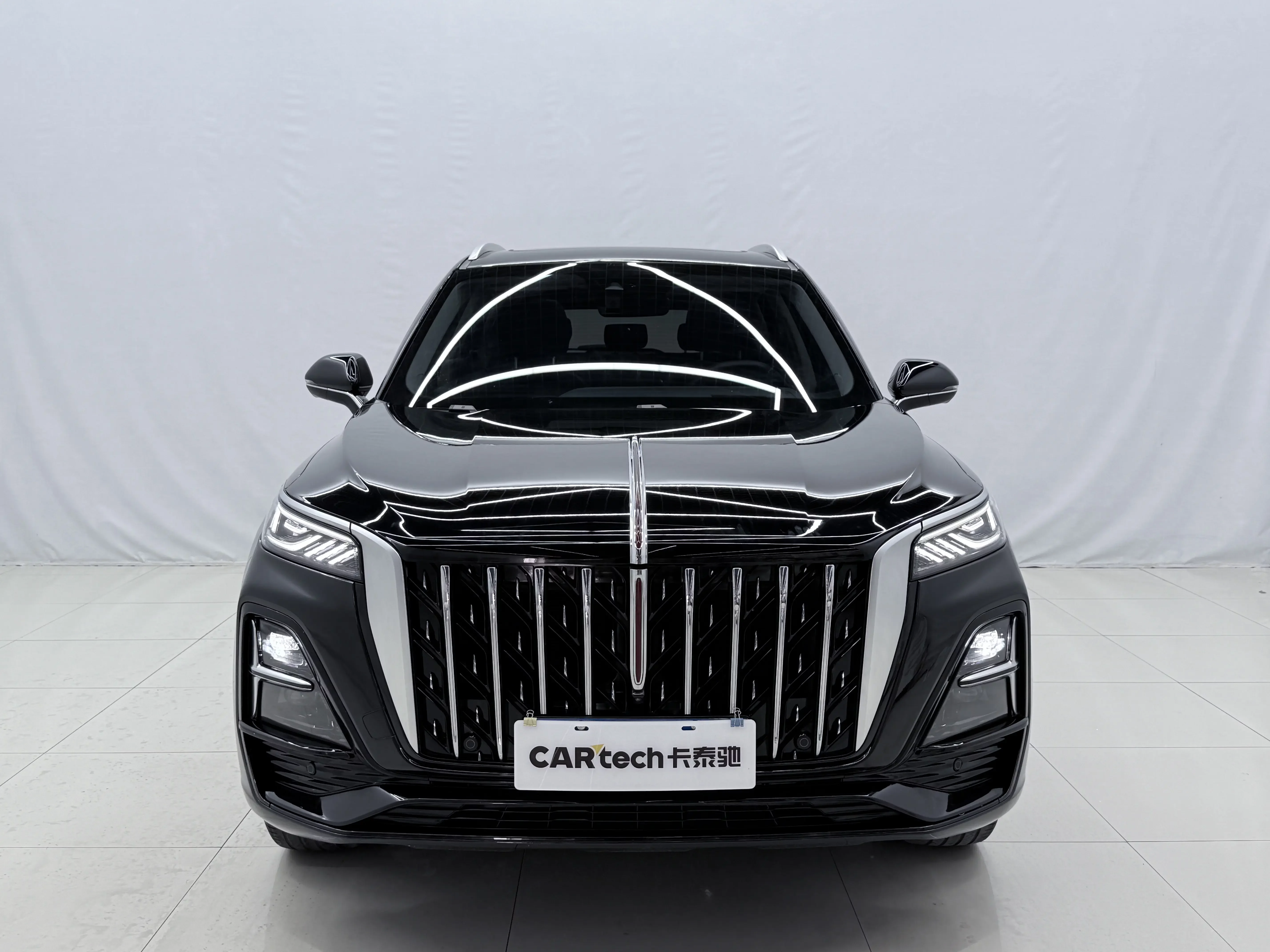 Hongqi HS5