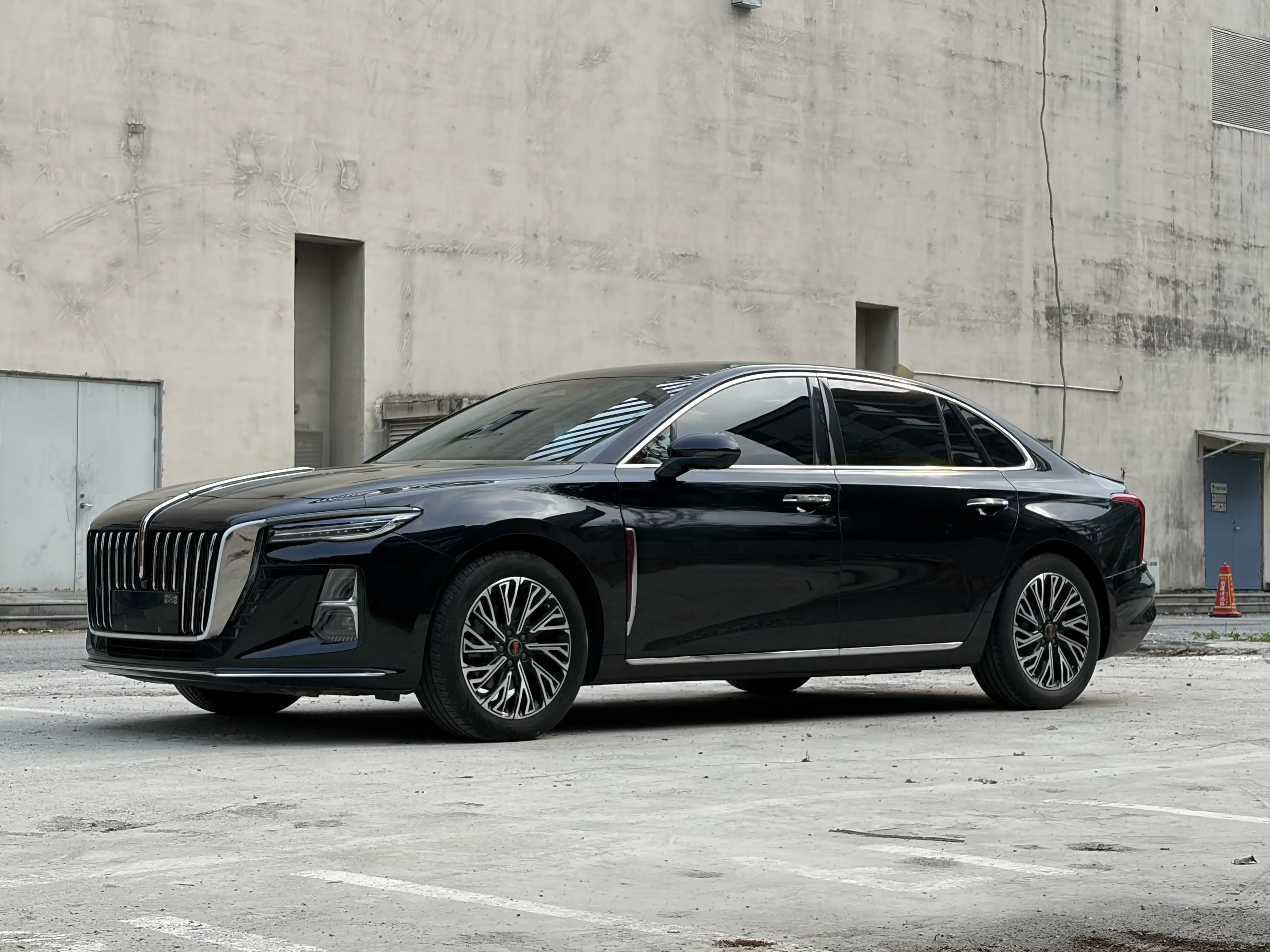 Hongqi H5