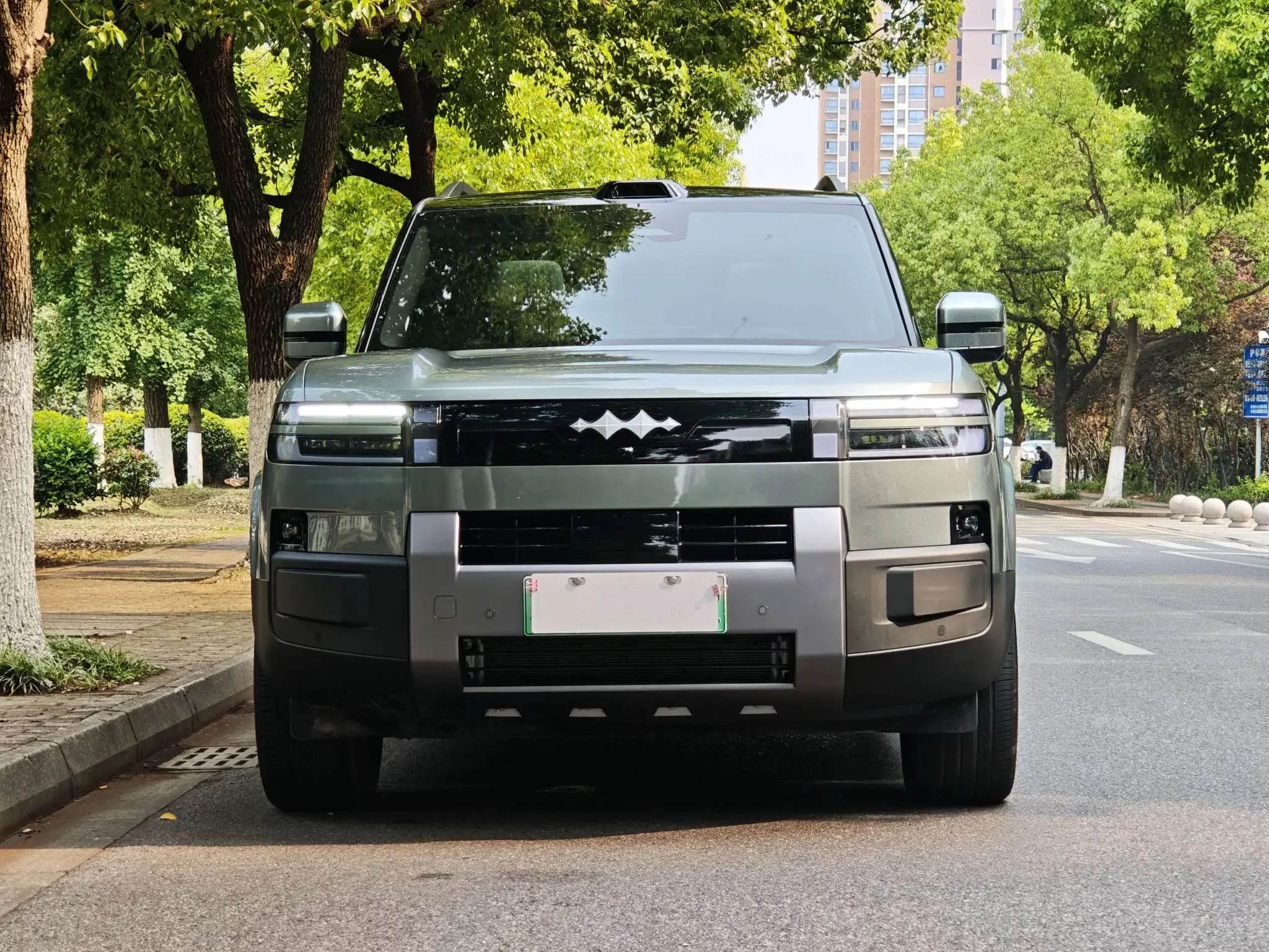 BYD Leopard Titanium 7 PHEV