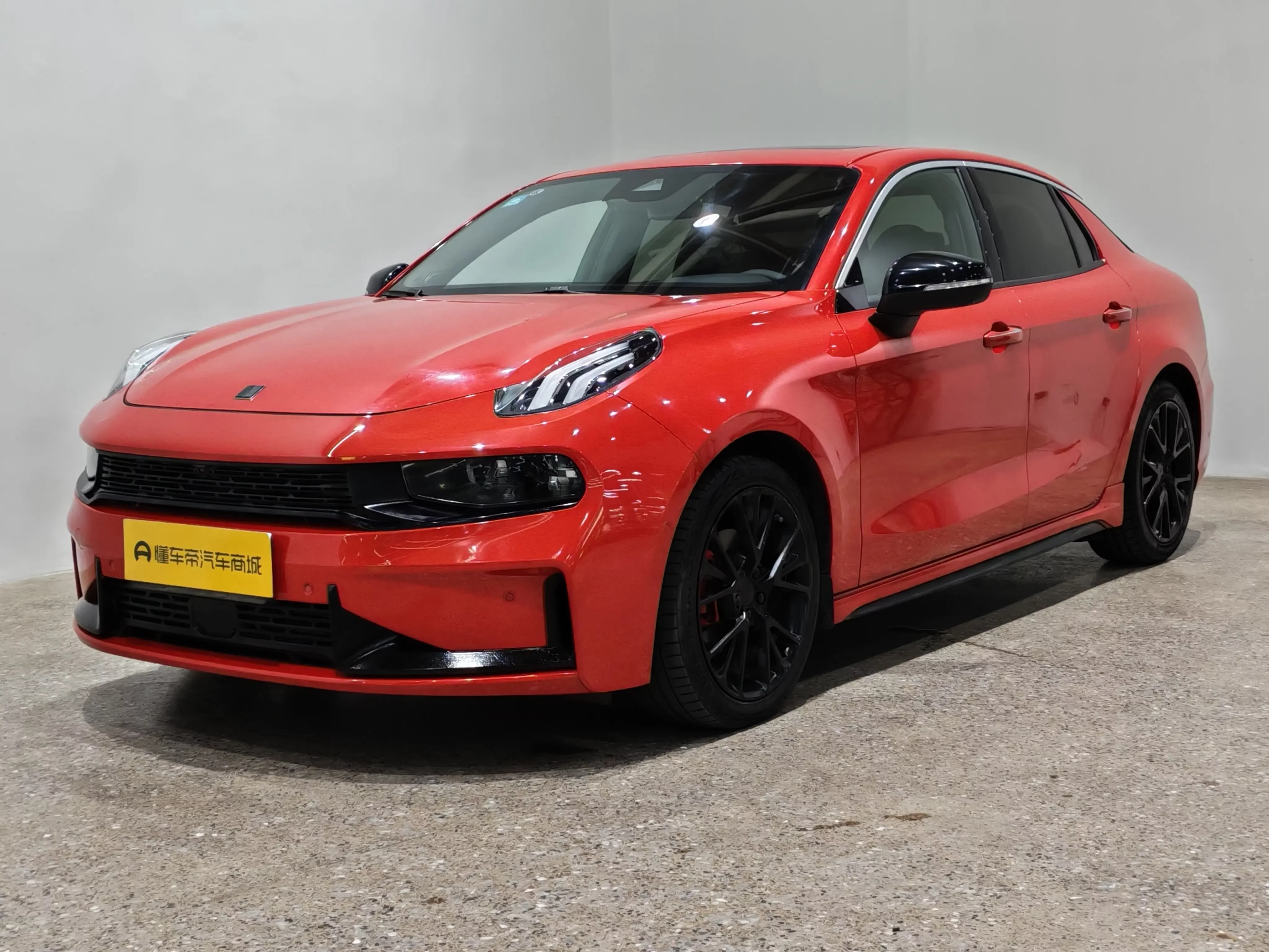 Lynk & Co 03