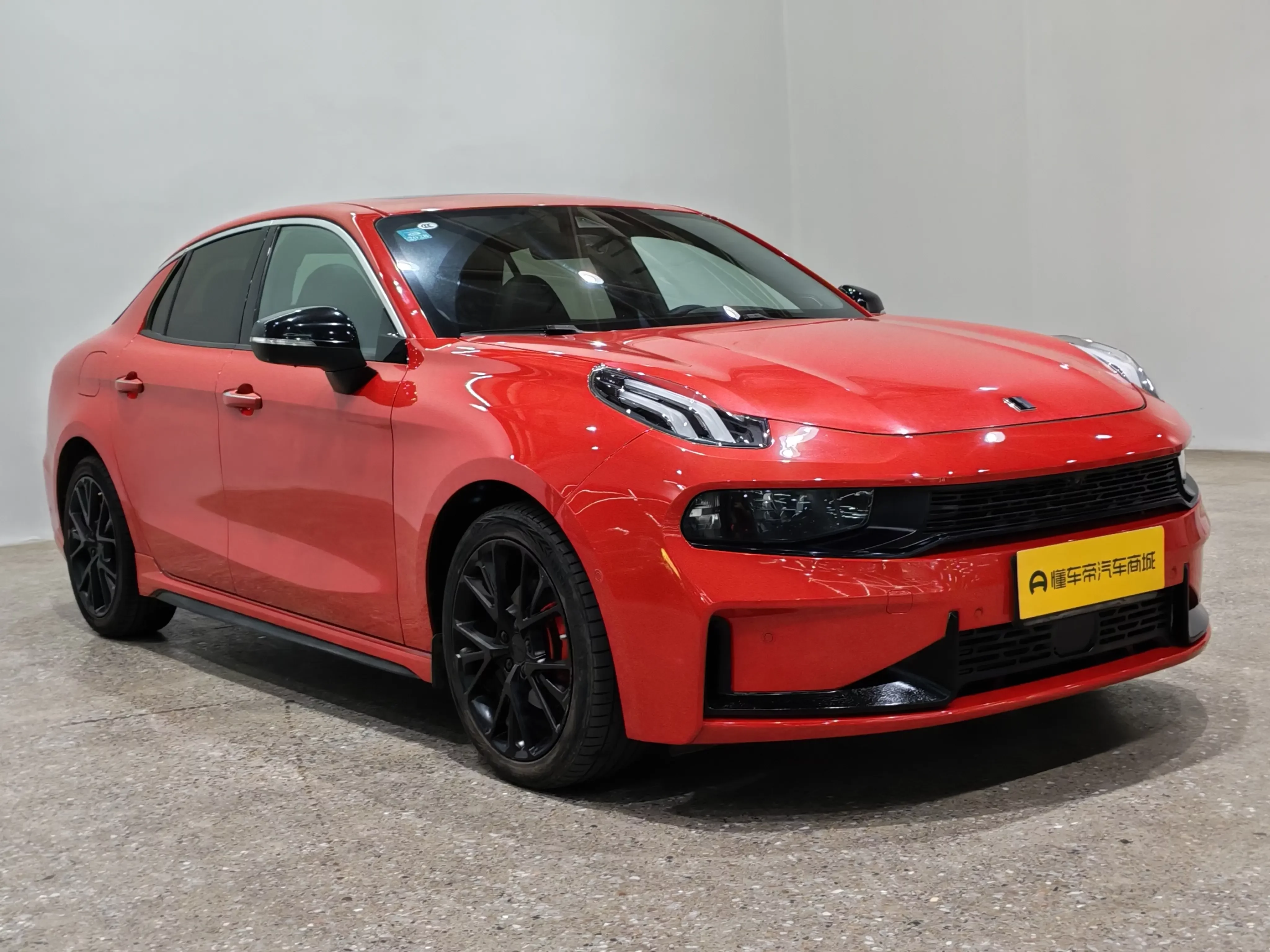 Lynk & Co 03
