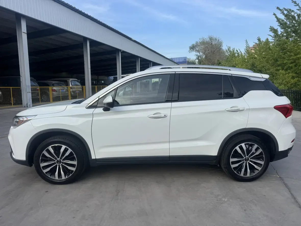 GAC Trumpchi GS4
