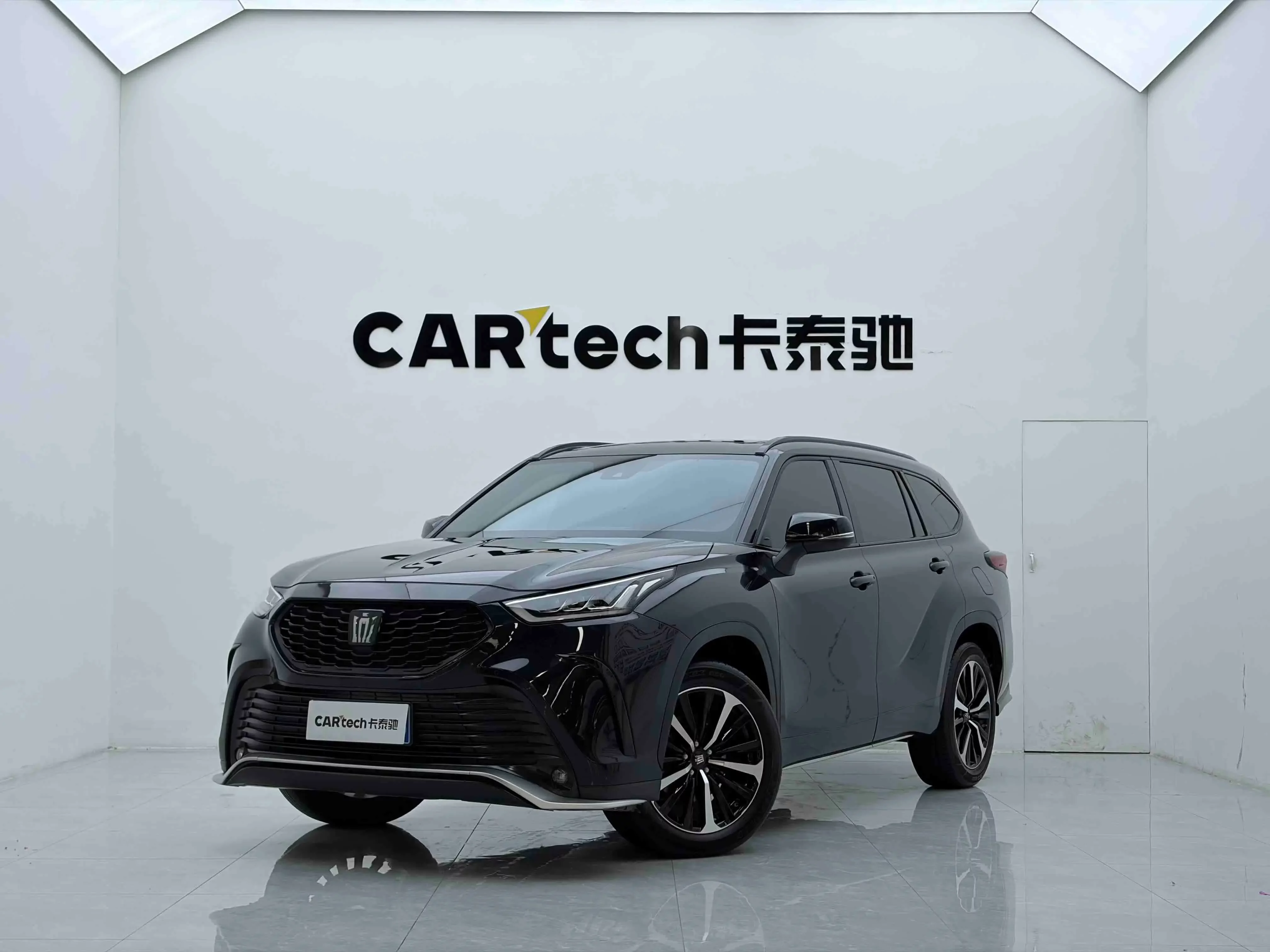 Toyota Crown Kluger
