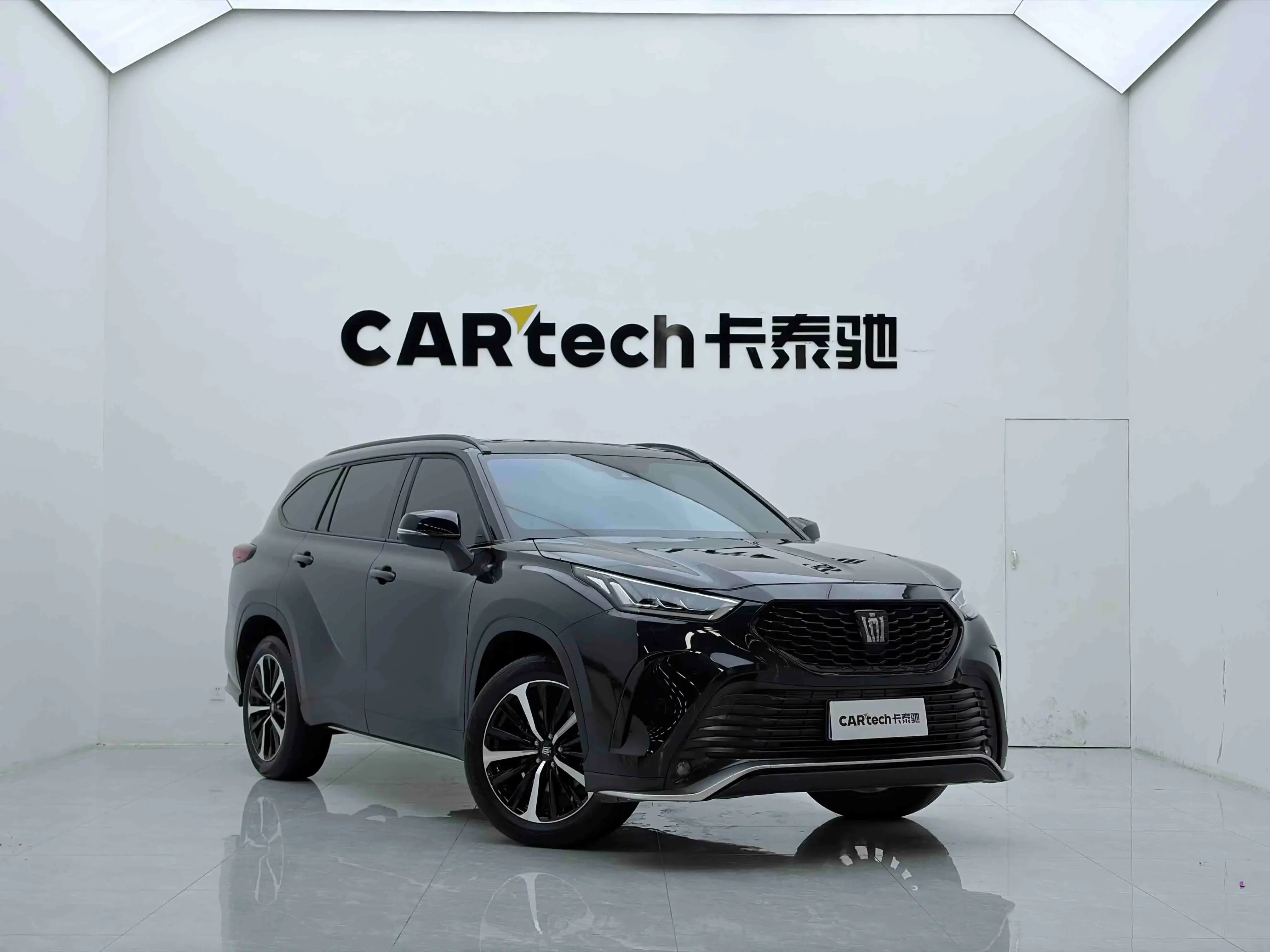 Toyota Crown Kluger