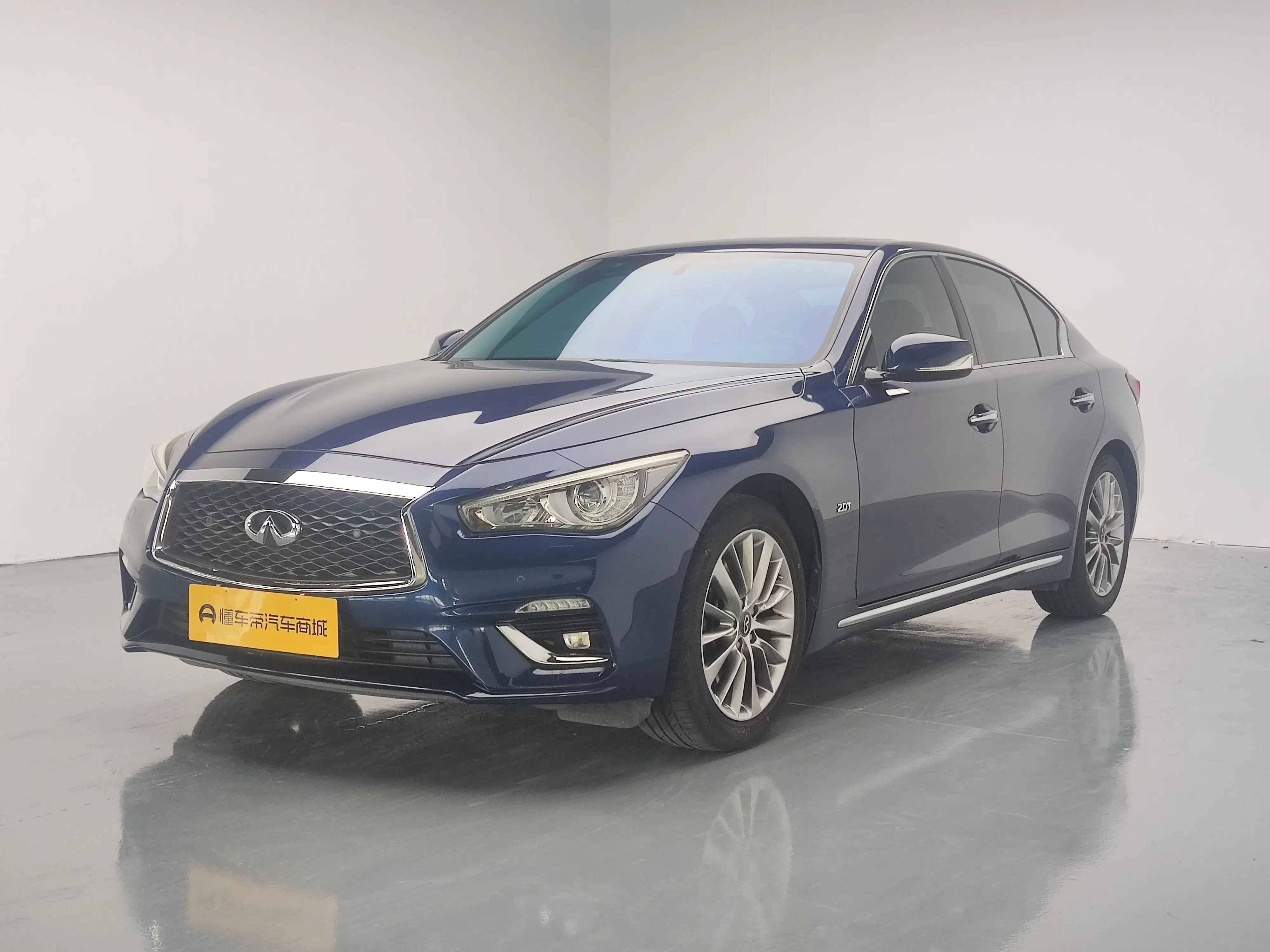 Infiniti Q50L