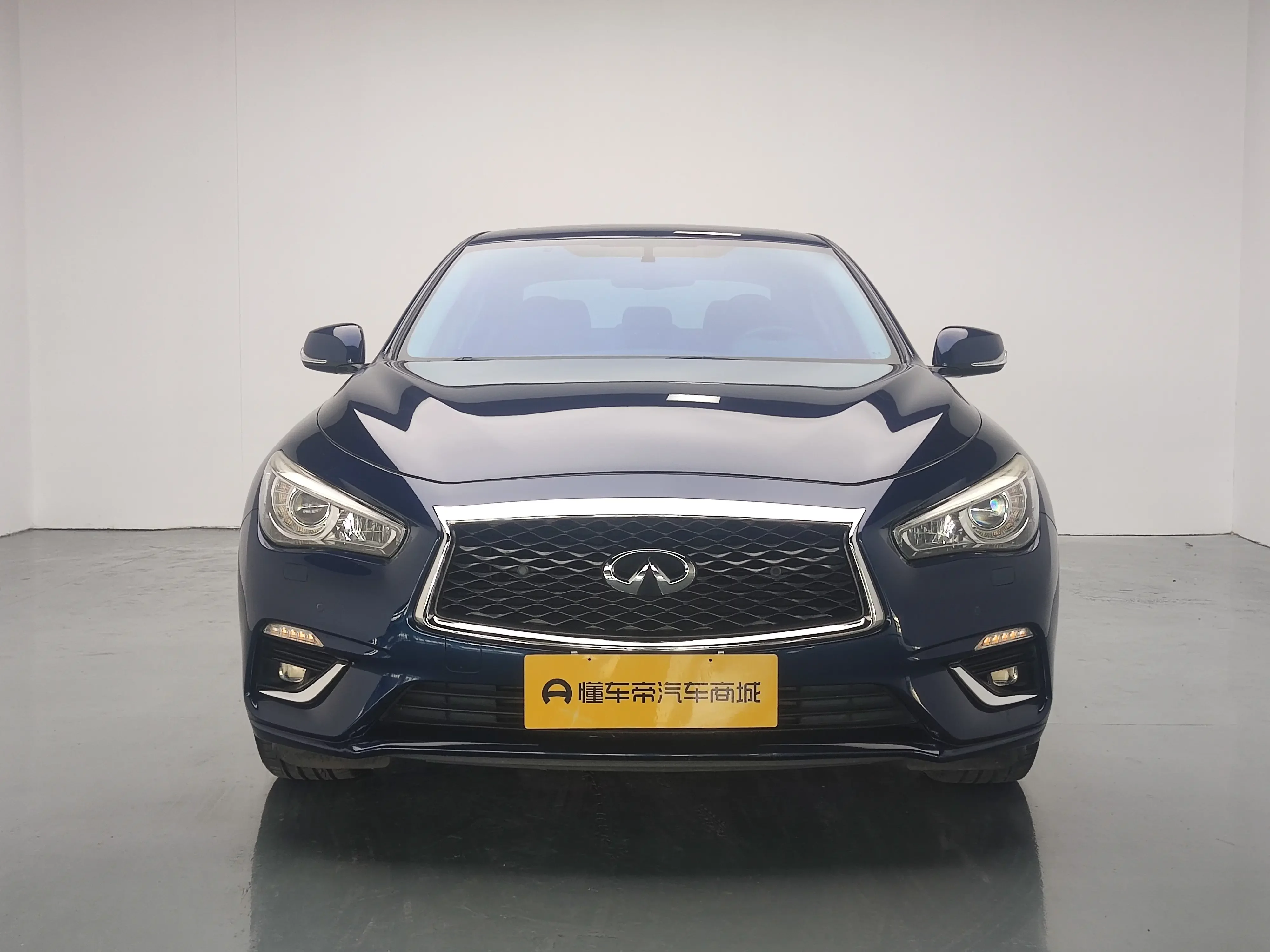 Infiniti Q50L