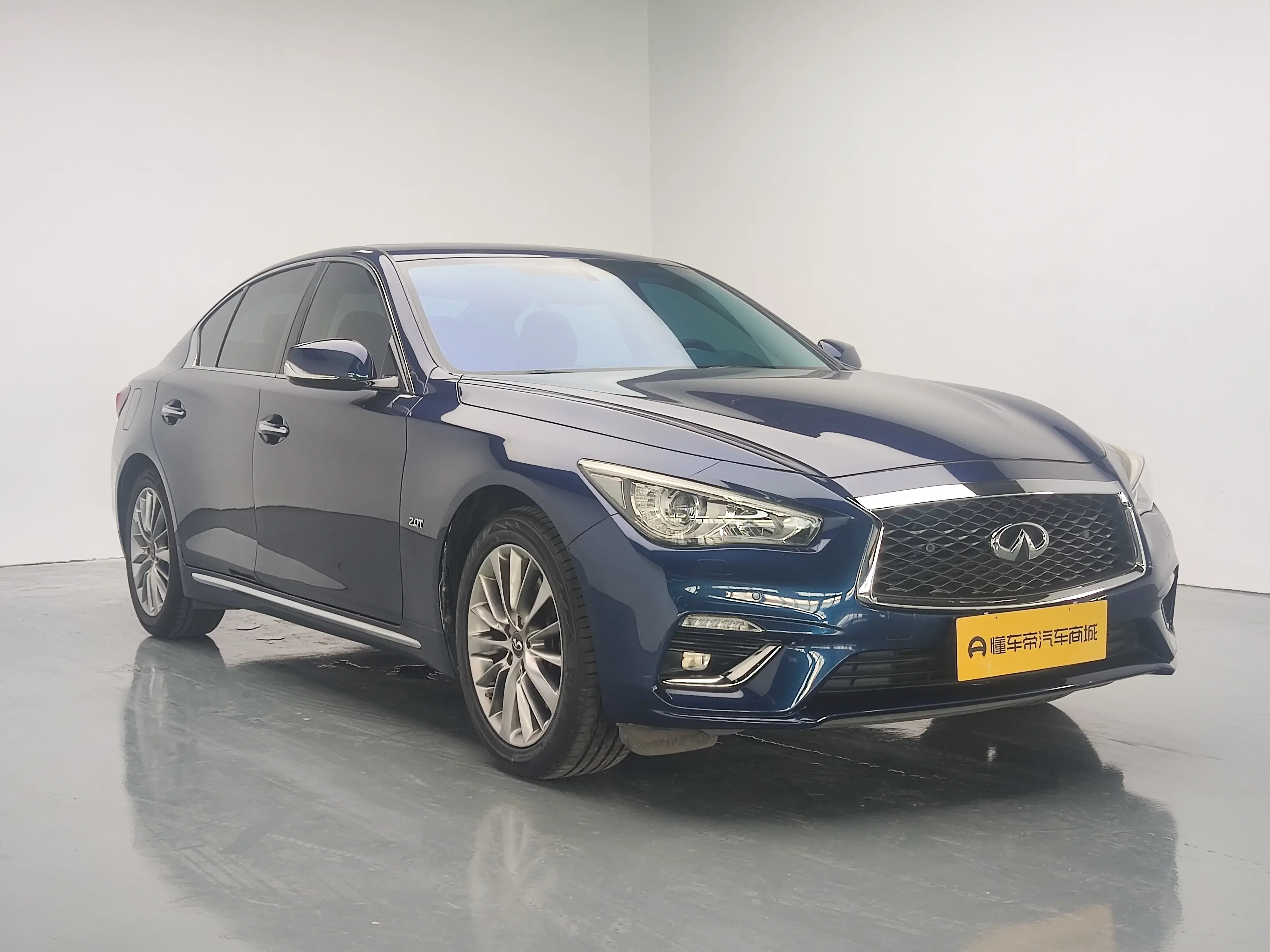 Infiniti Q50L