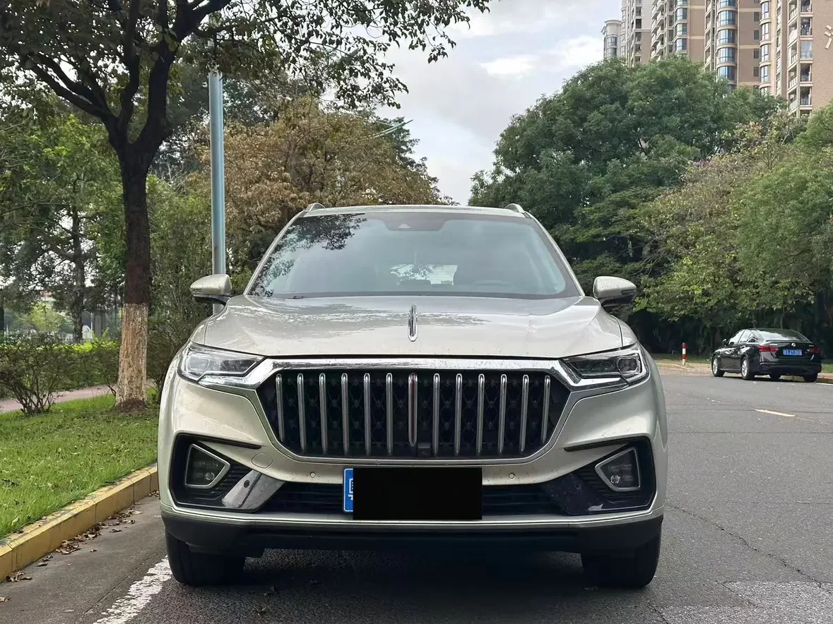 Hongqi HS5