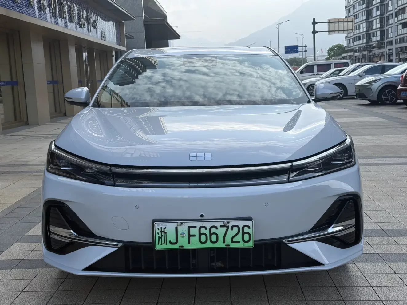 Geely Galaxy A7 EM