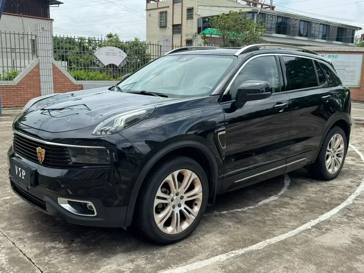 Lynk & Co 01