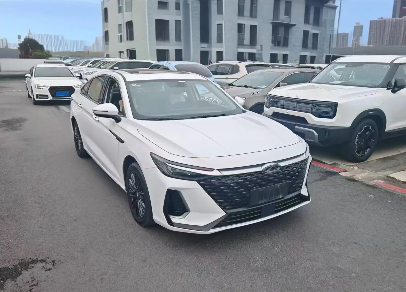 Chery Arrizo 8