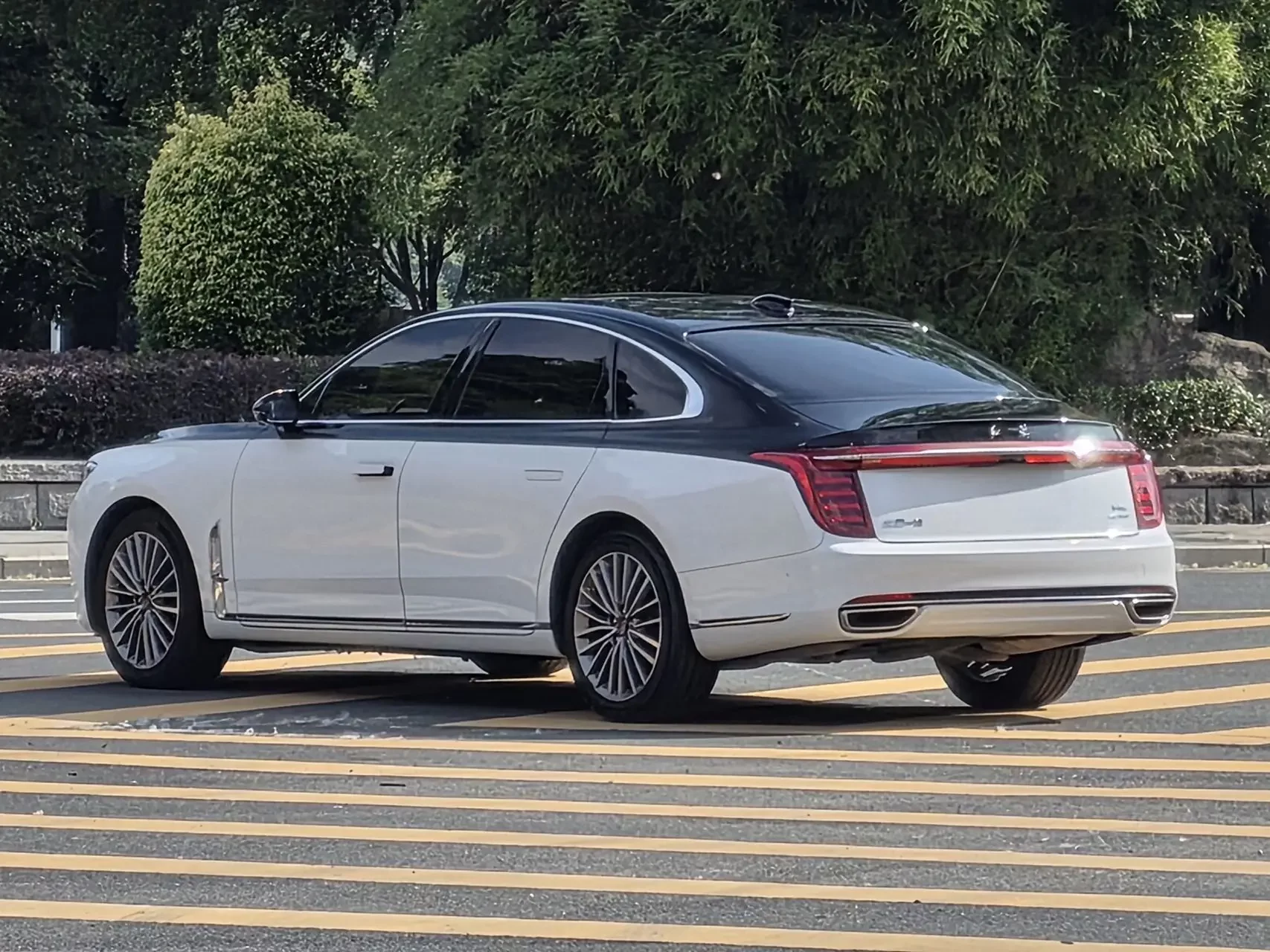 Hongqi H9