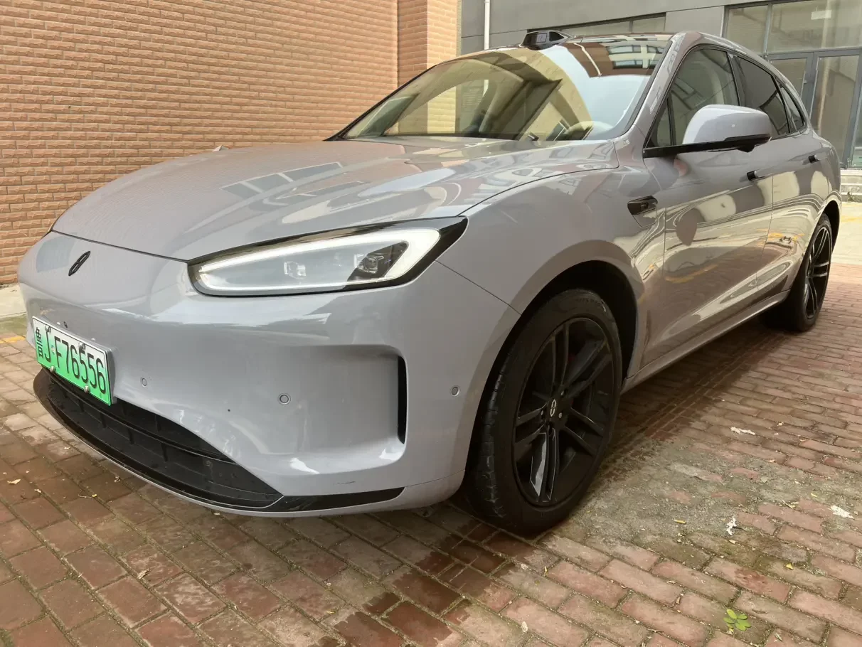 AITO M5
