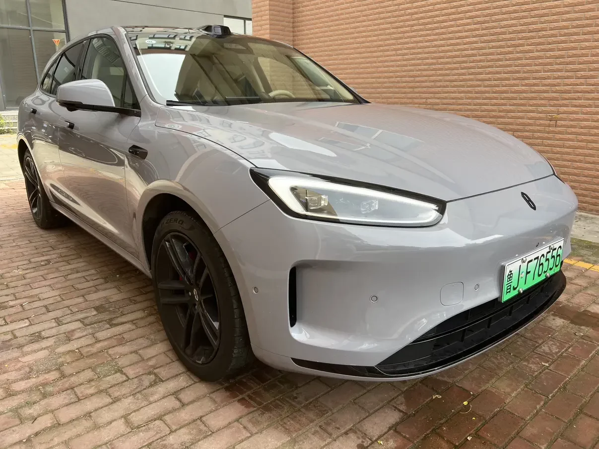 AITO M5