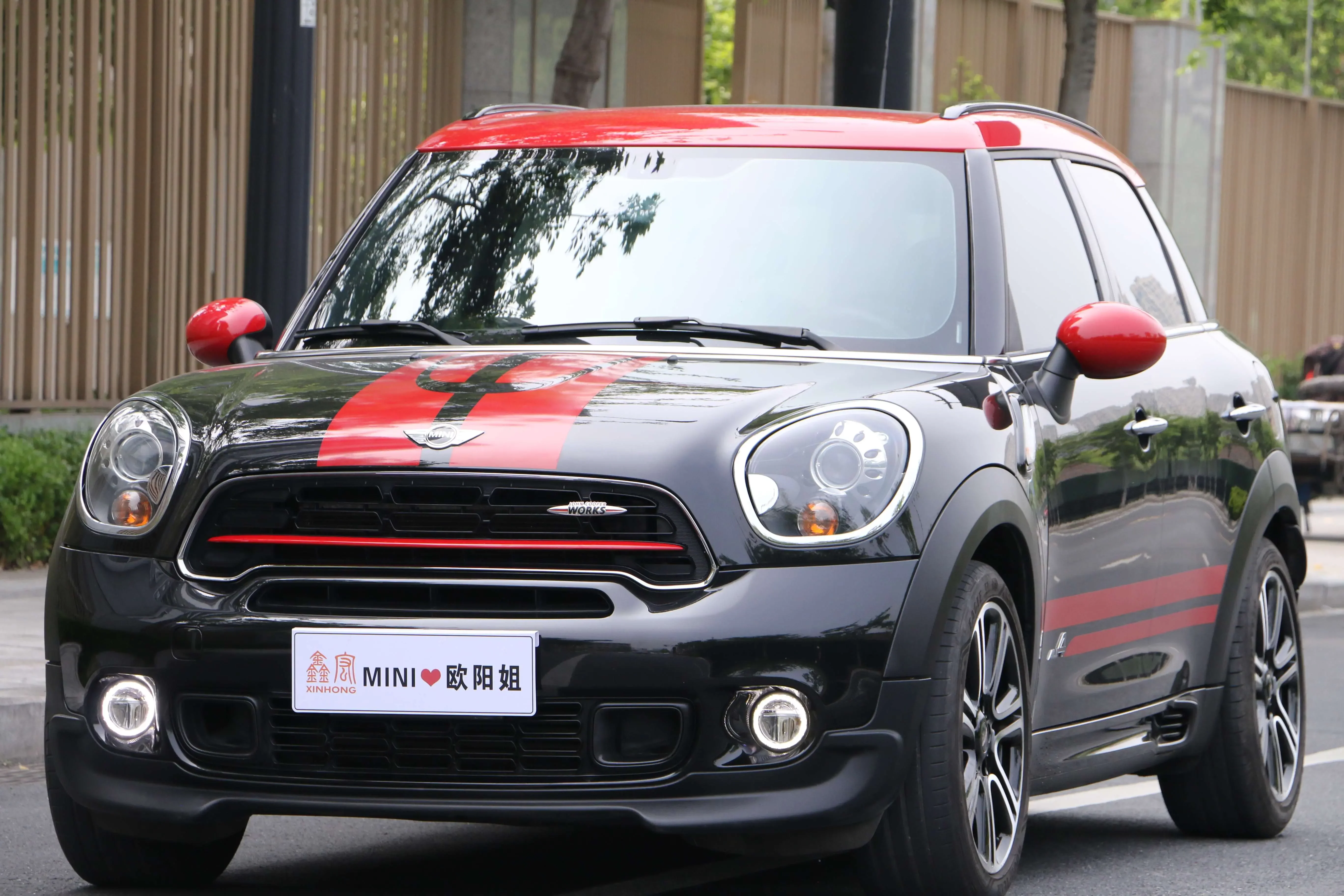 MINI JCW COUNTRYMAN