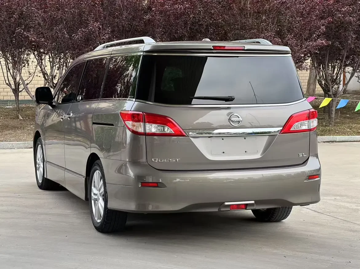 Nissan nobleman