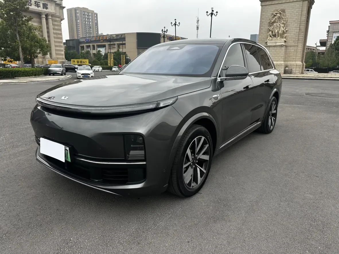 Lixiang L8