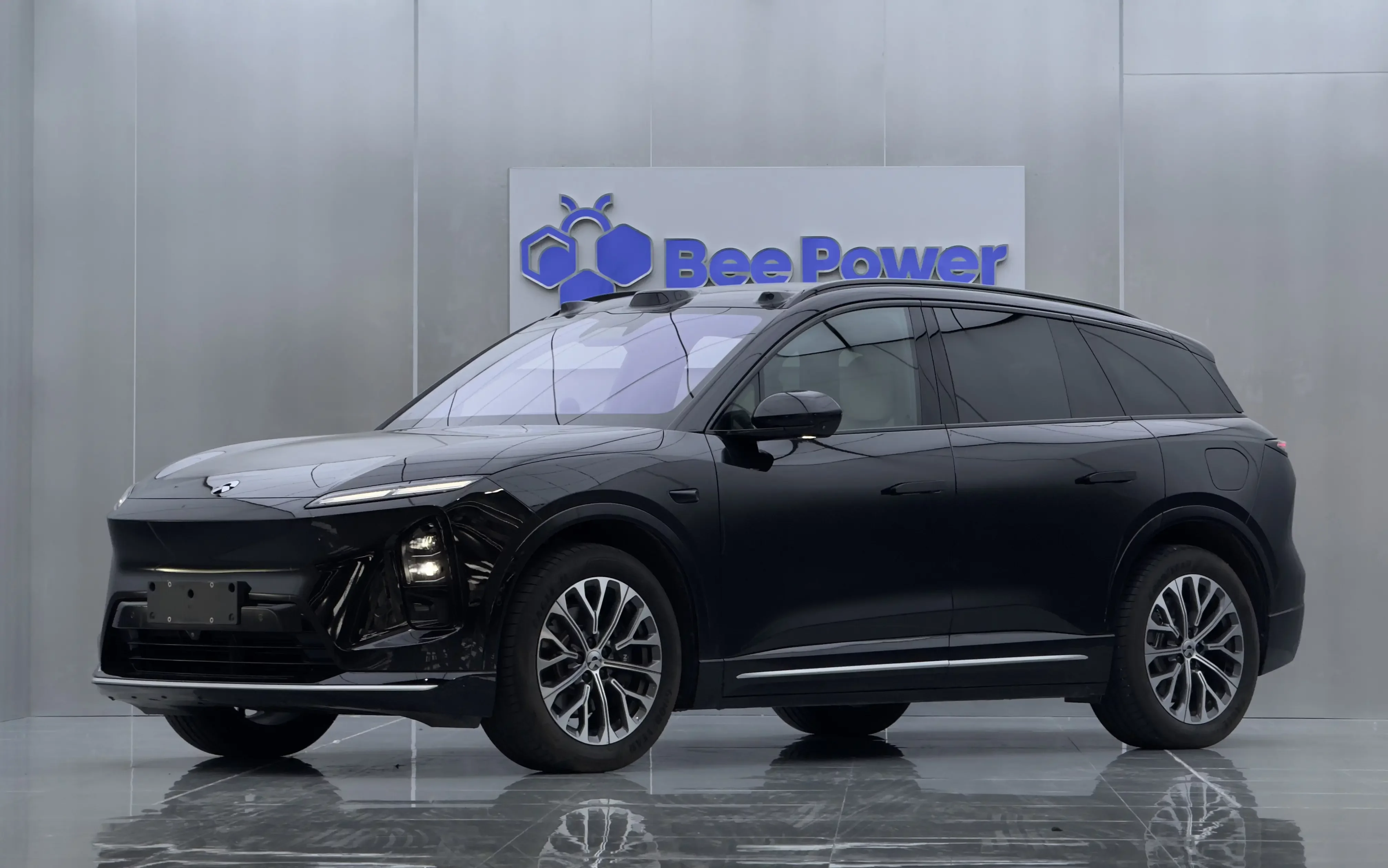 NIO ES6