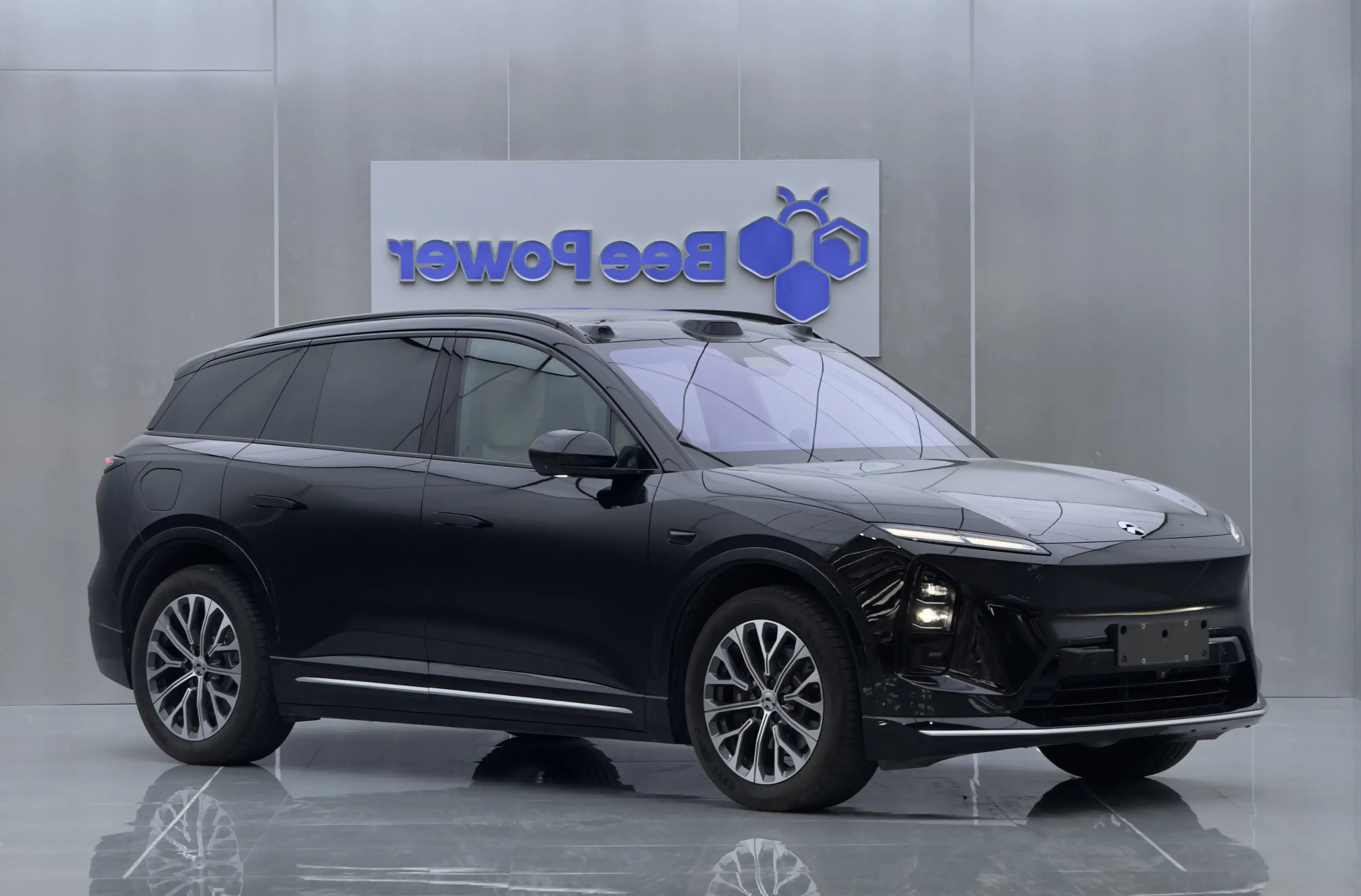 NIO ES6