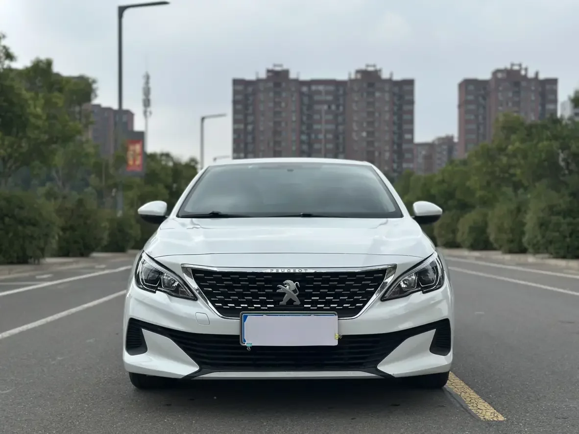 Peugeot 408