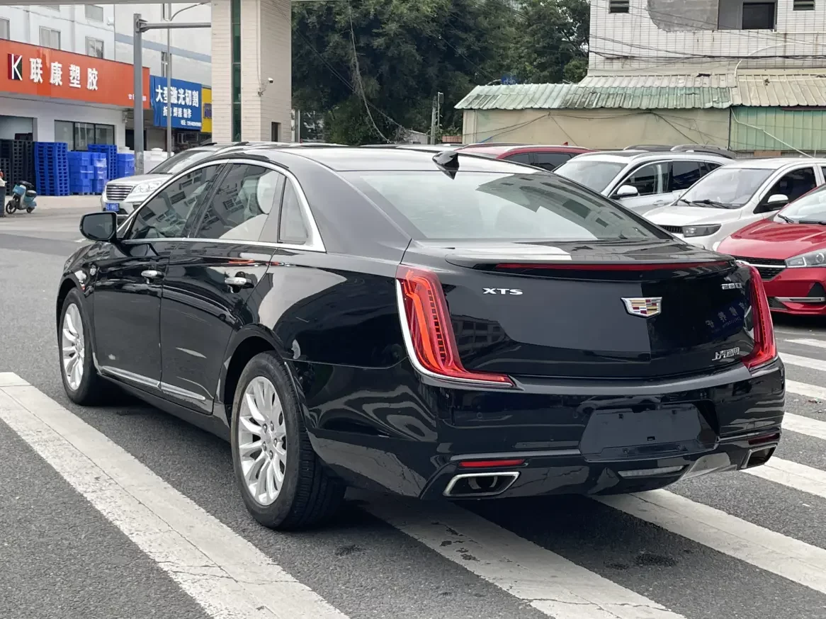 Cadillac XTS