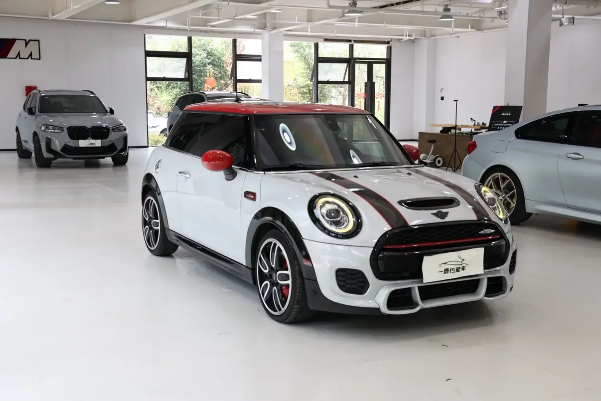 MINI JCW