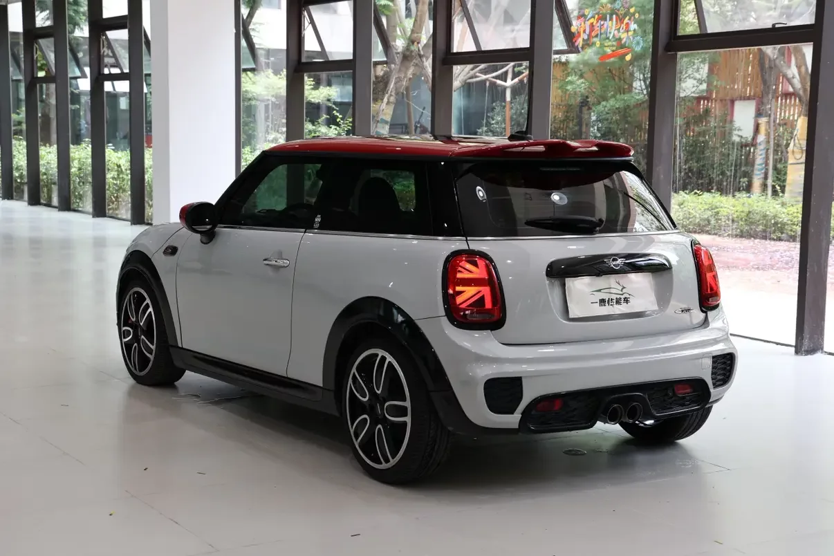 MINI JCW