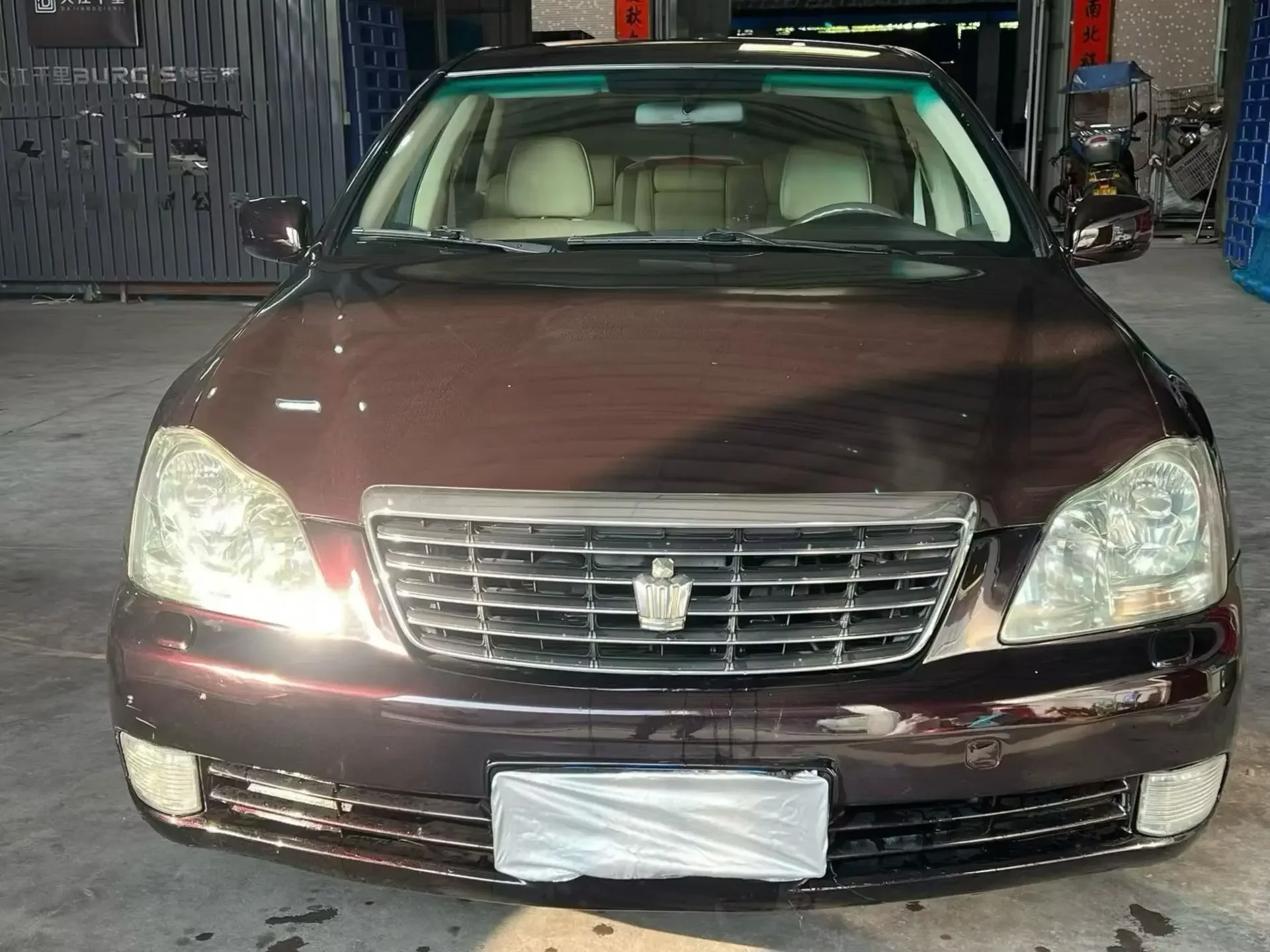 Toyota crown