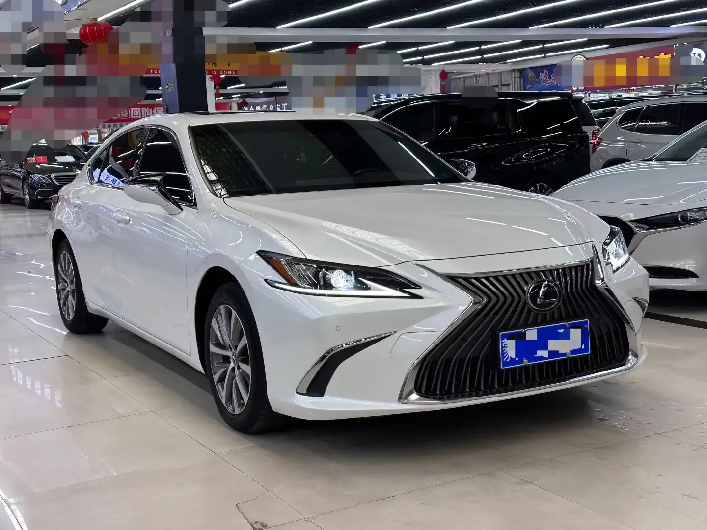 Lexus ES