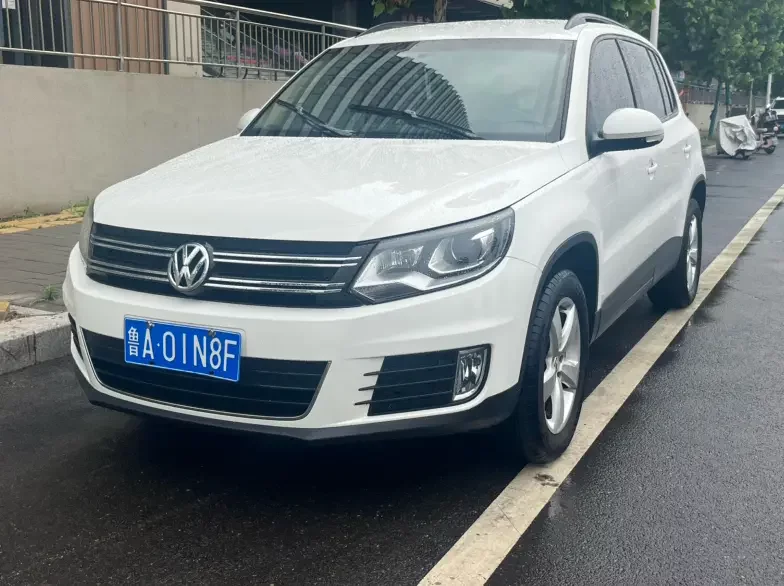 Volkswagen Tiguan (Tharu)