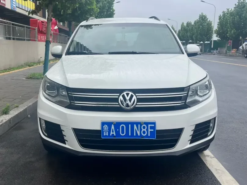 Volkswagen Tiguan (Tharu)