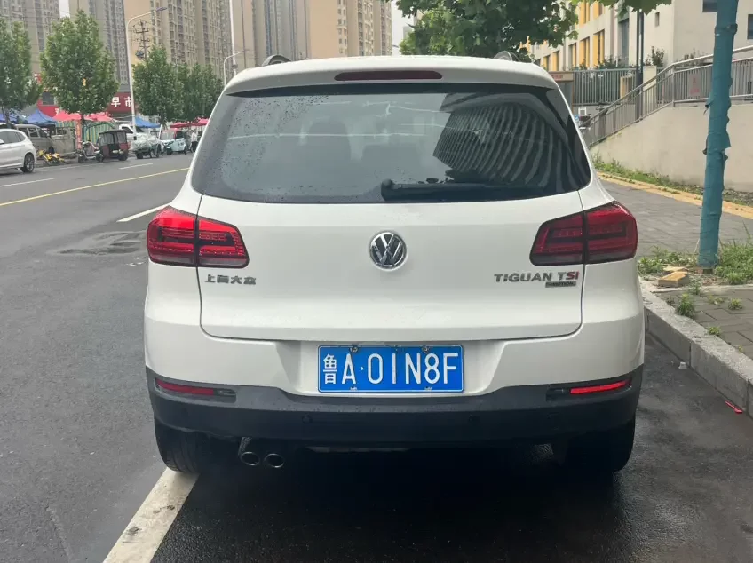 Volkswagen Tiguan (Tharu)