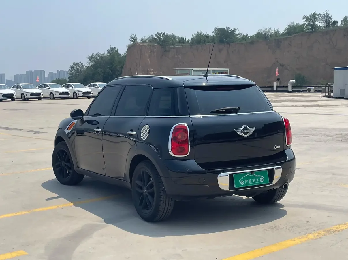 MINI COUNTRYMAN