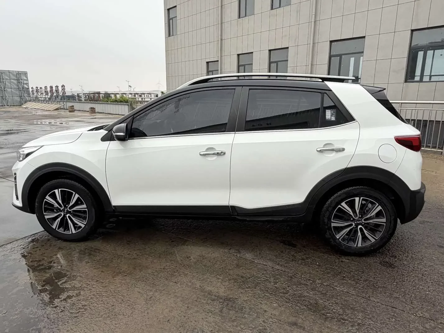 Kia KX1