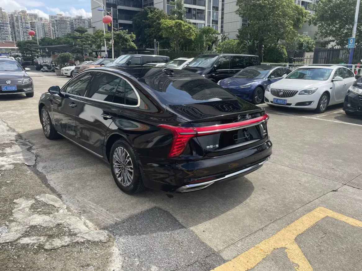 Hongqi H5