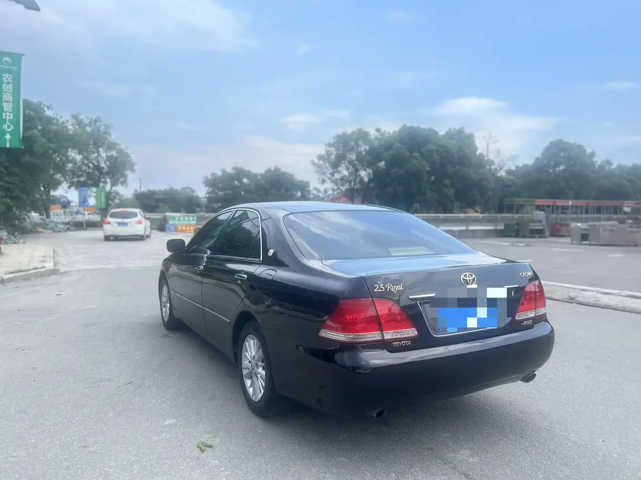 Toyota crown