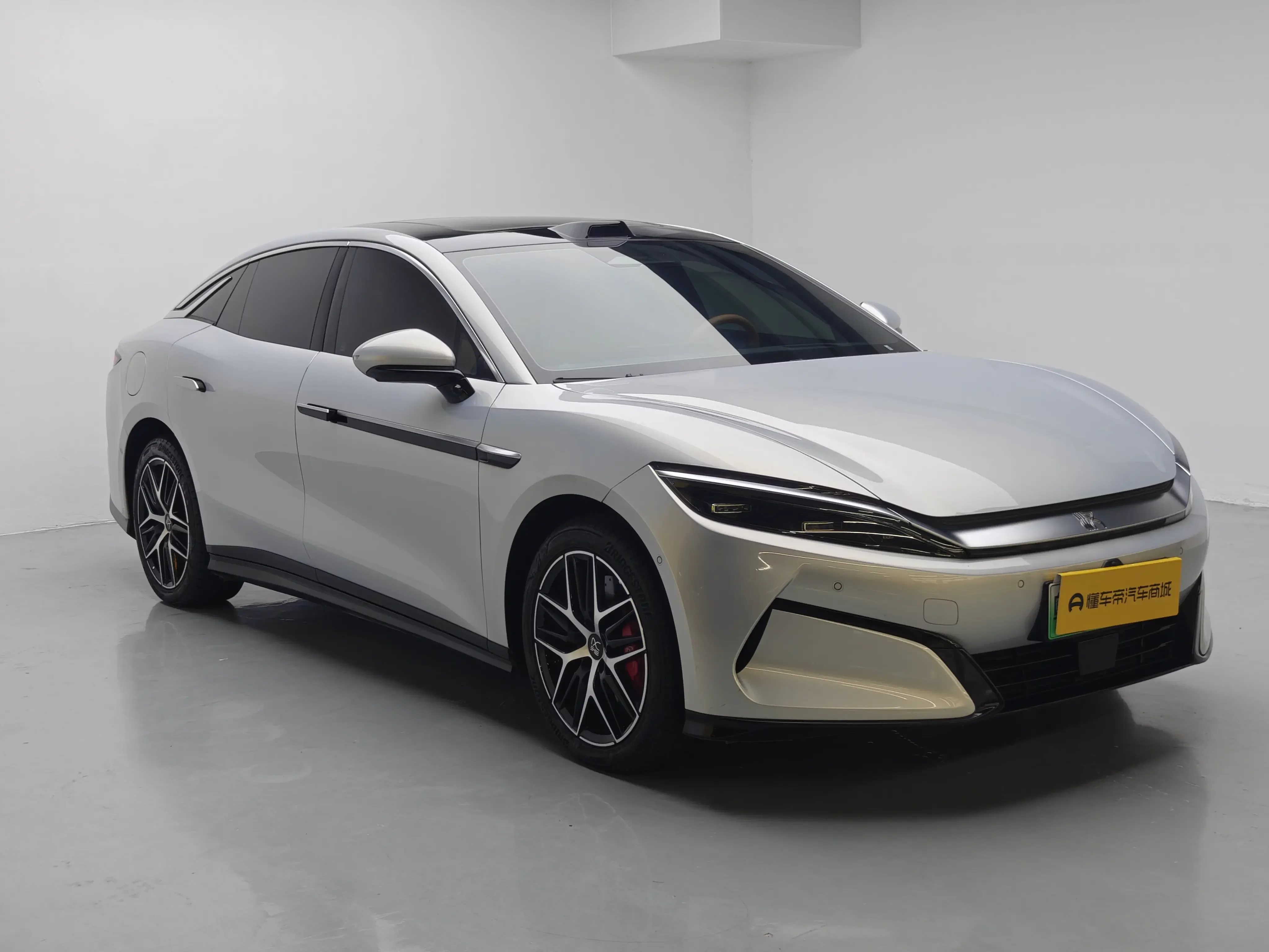 BYD Han L EV