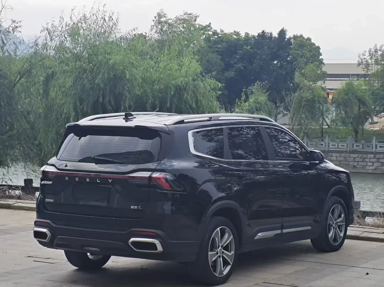 Geely Haoyue L