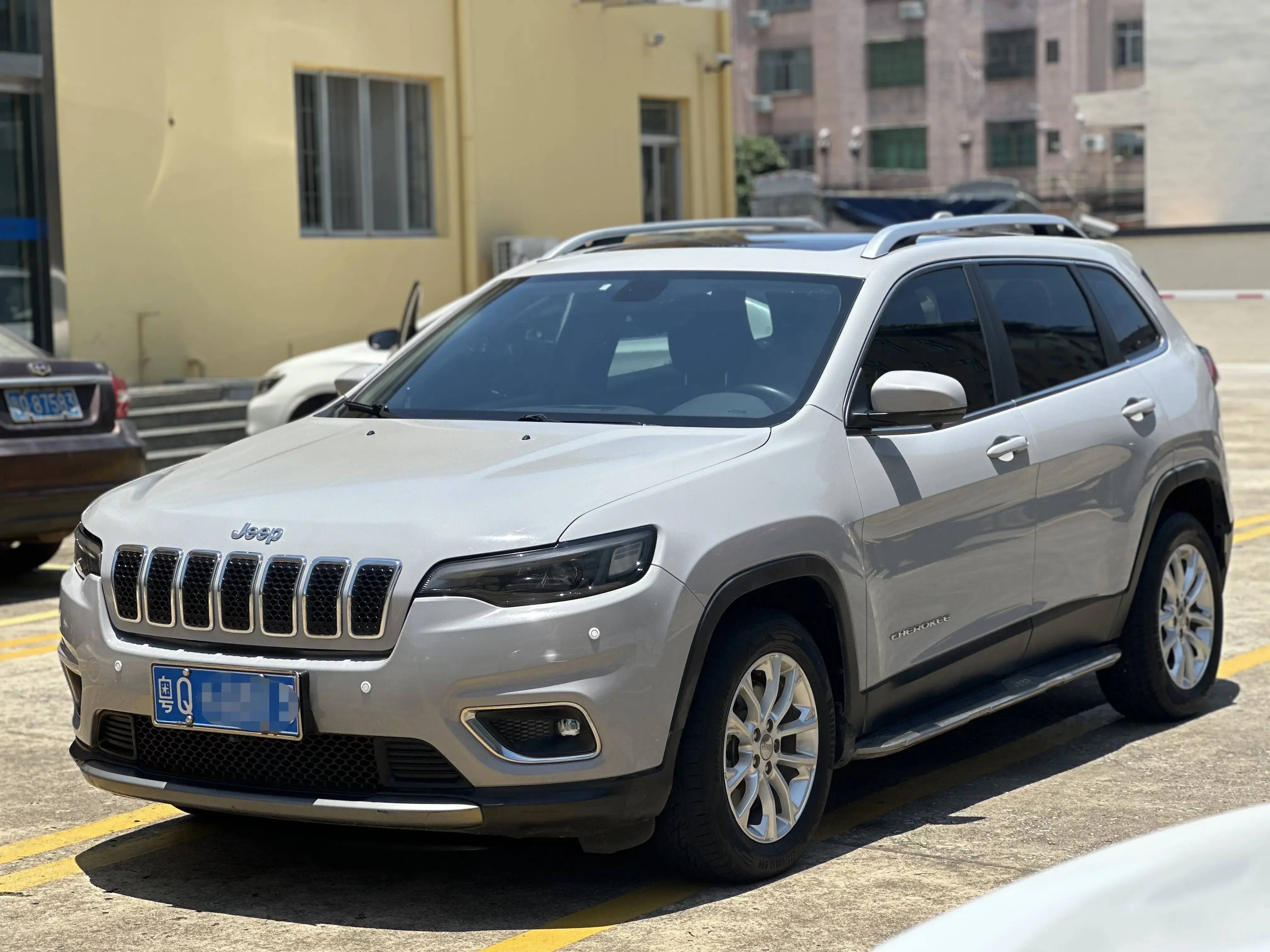 Jeep Cherokee