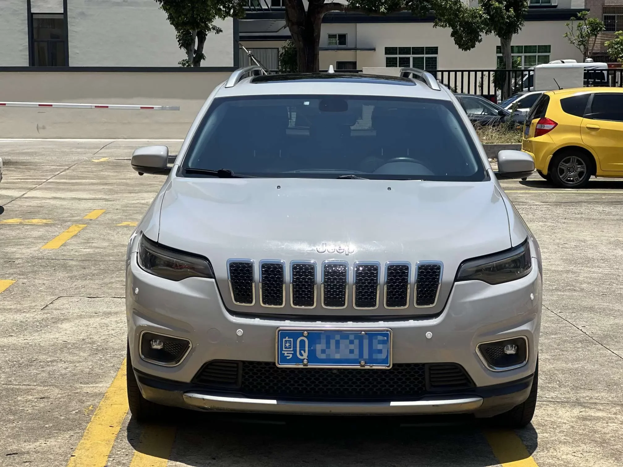 Jeep Cherokee