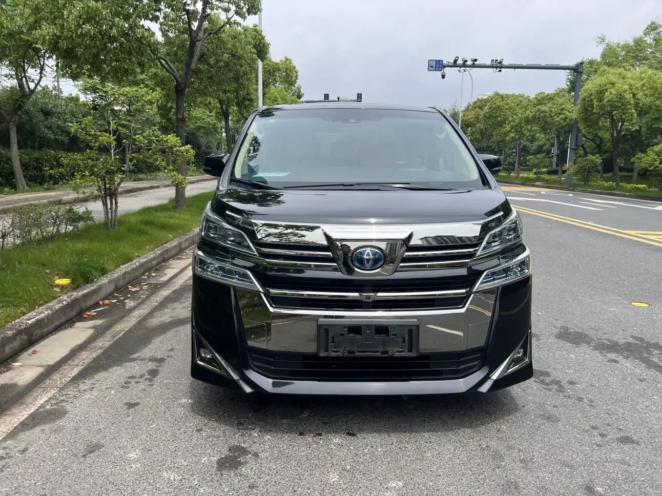 Toyota Crown Wellfire