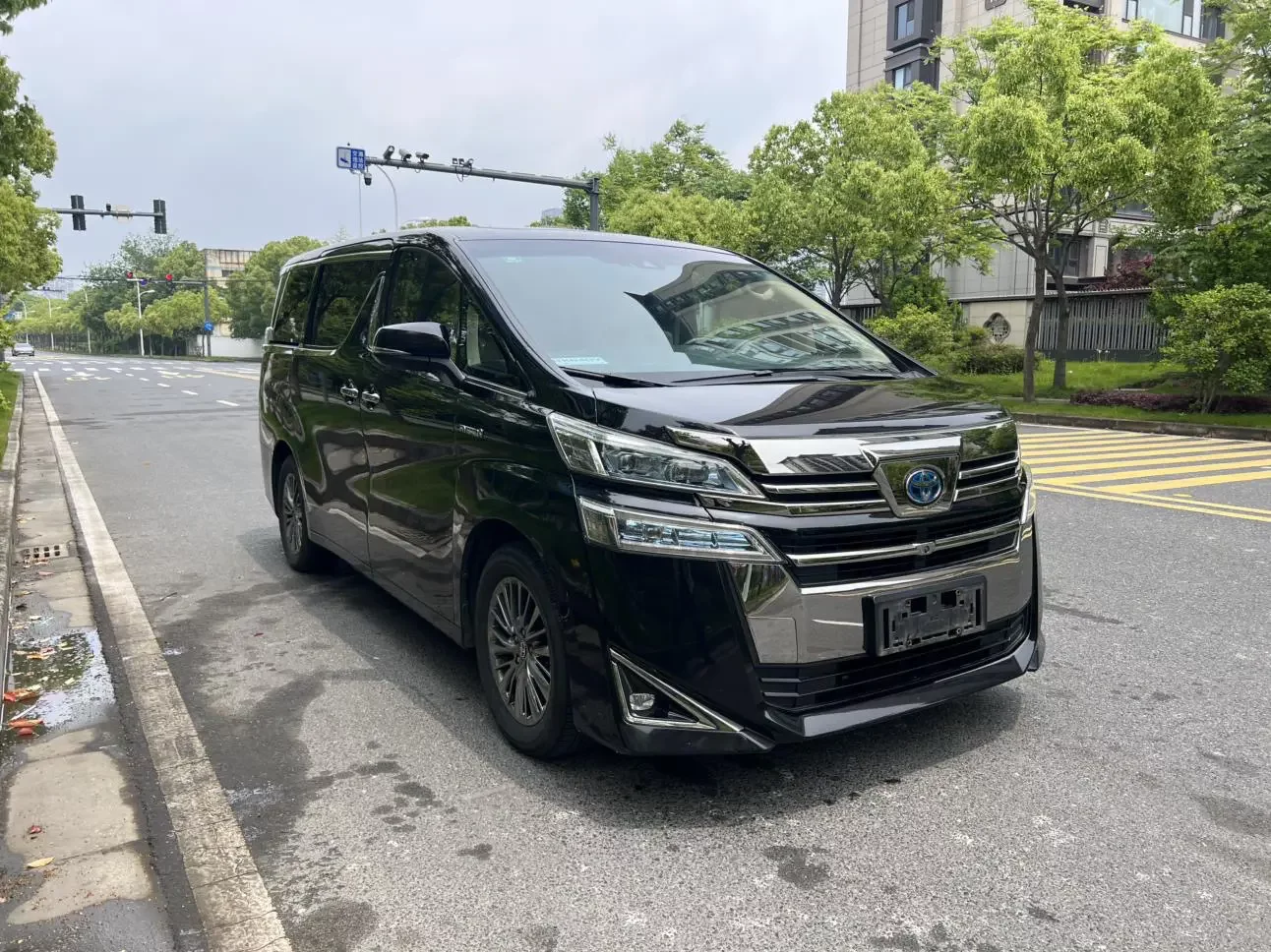 Toyota Crown Wellfire