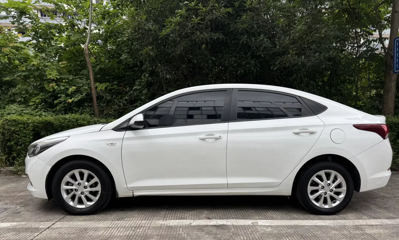 Hyundai Accept