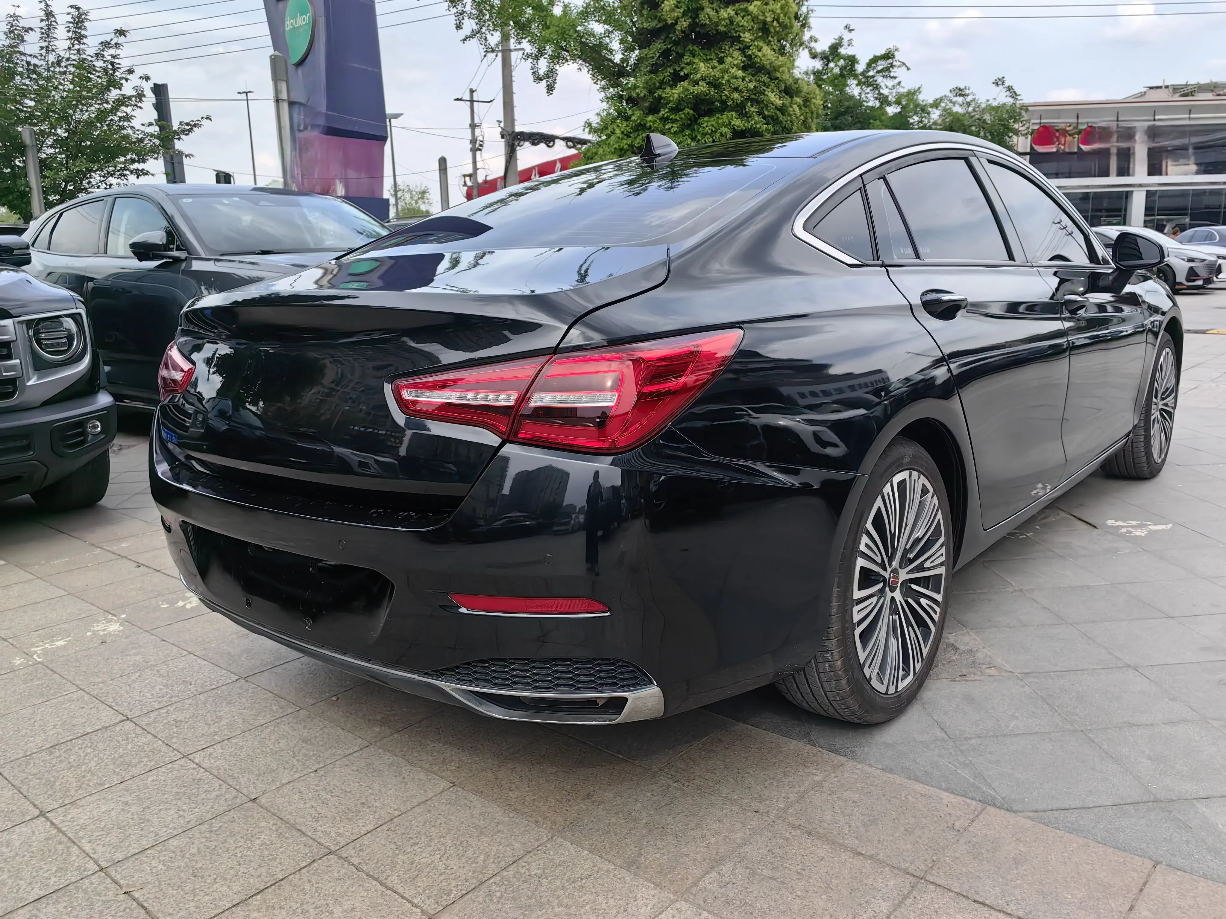 Hongqi H5 classic