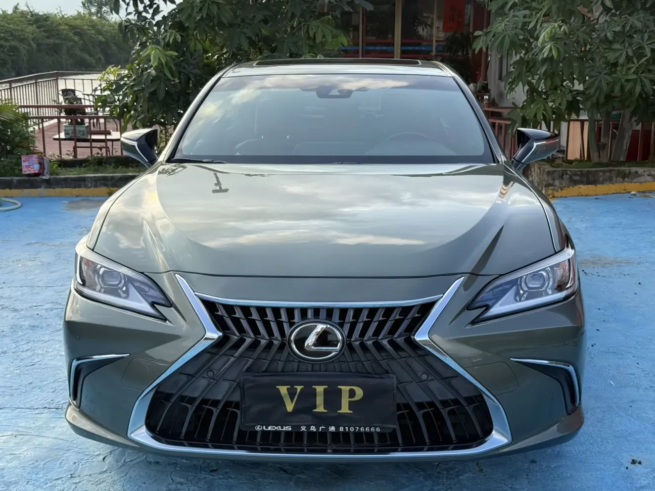 Lexus ES