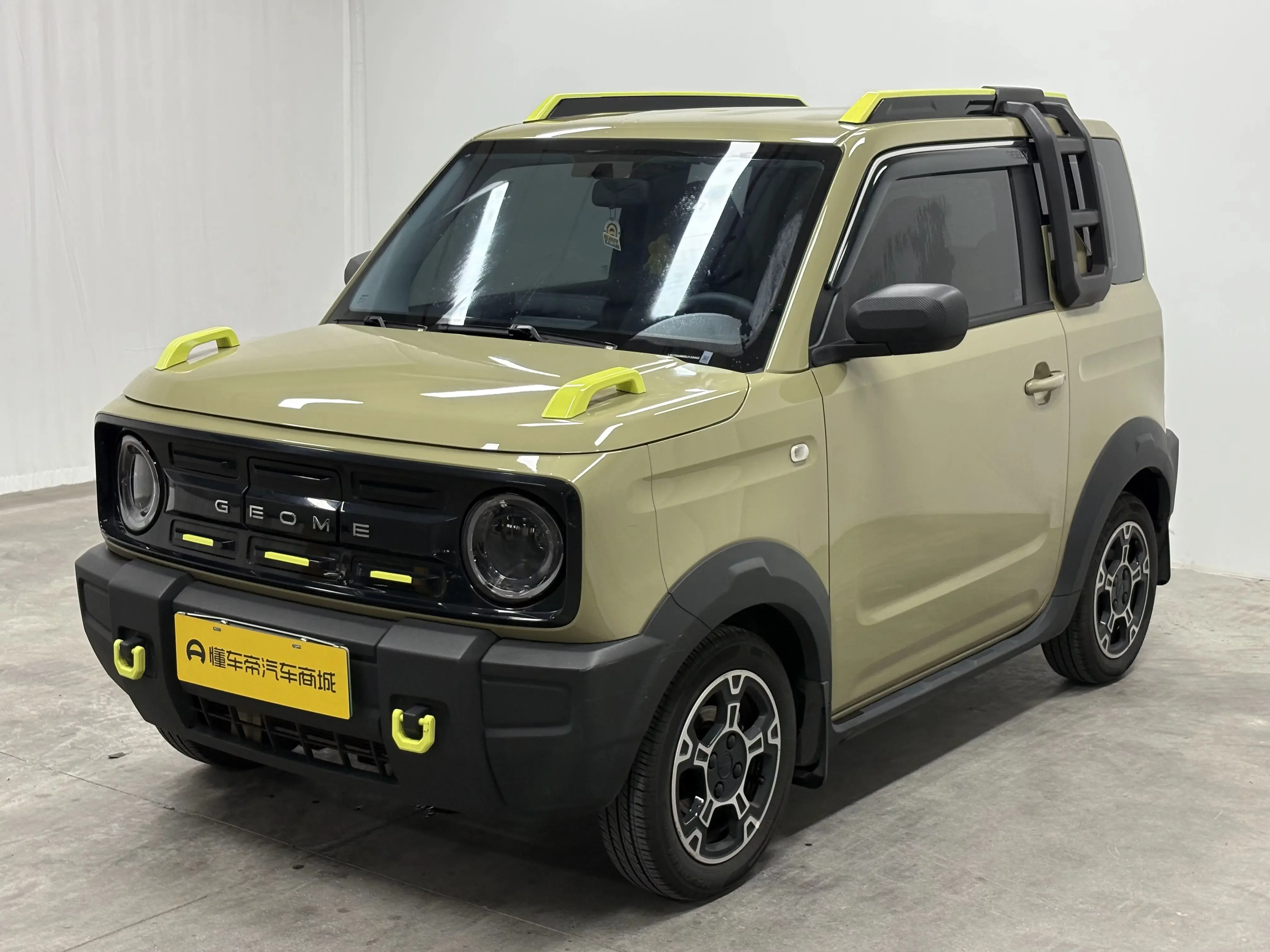 Geely panda