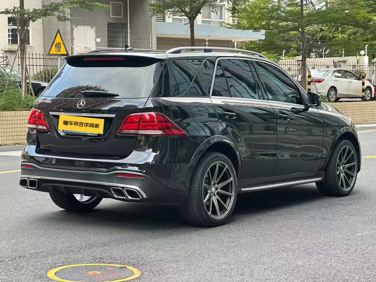 Mercedes-Benz GLE (Imported)