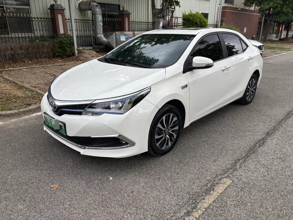 Toyota Corolla Dual Engine E+